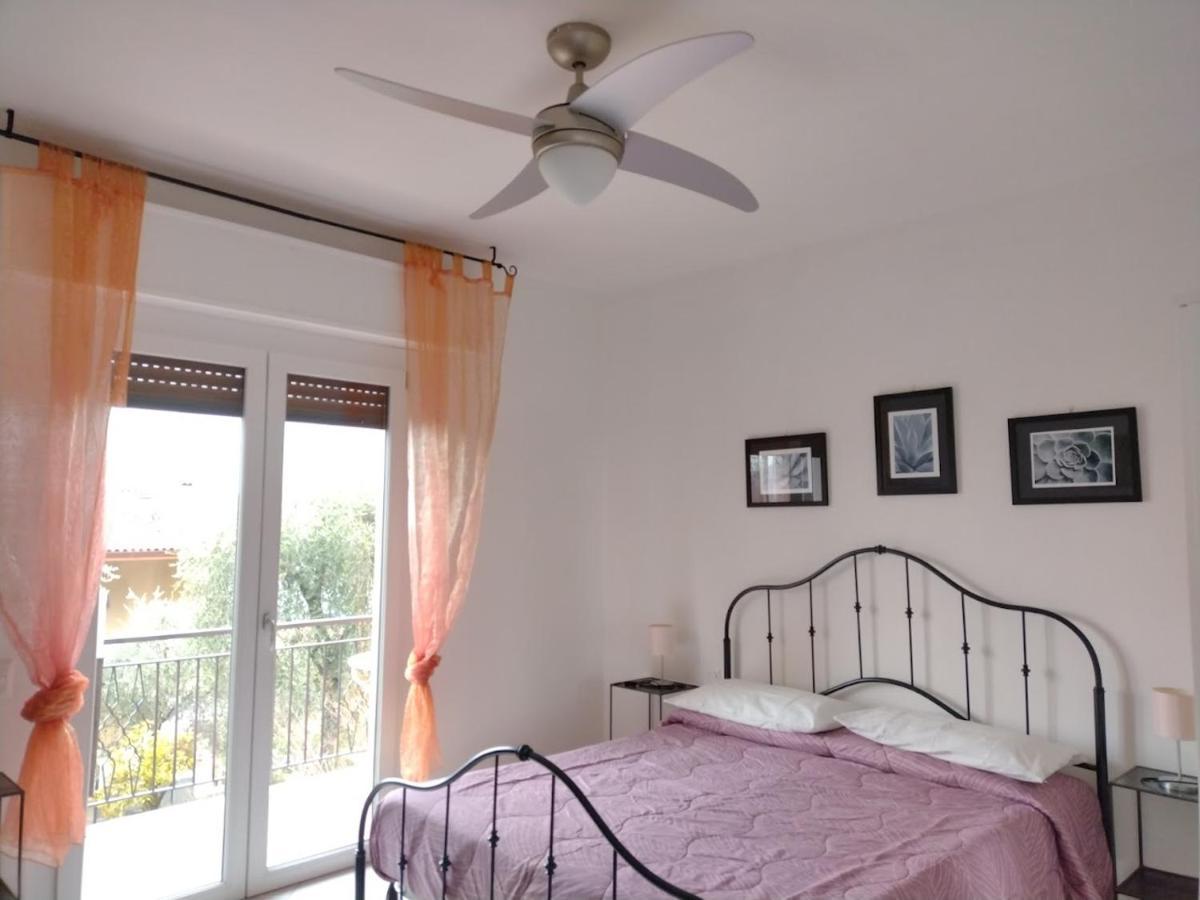 Appartamenti Casa Nina, Lago,Montagne, Uliveti Brenzone sul Garda Exterior photo
