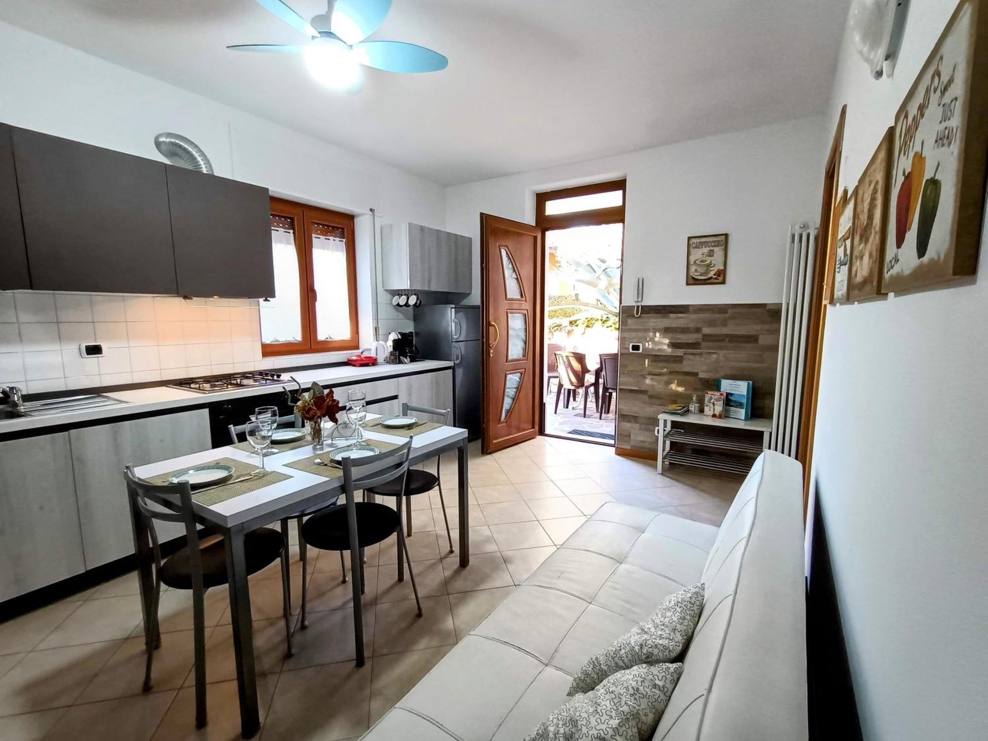 Appartamenti Casa Nina, Lago,Montagne, Uliveti Brenzone sul Garda Exterior photo